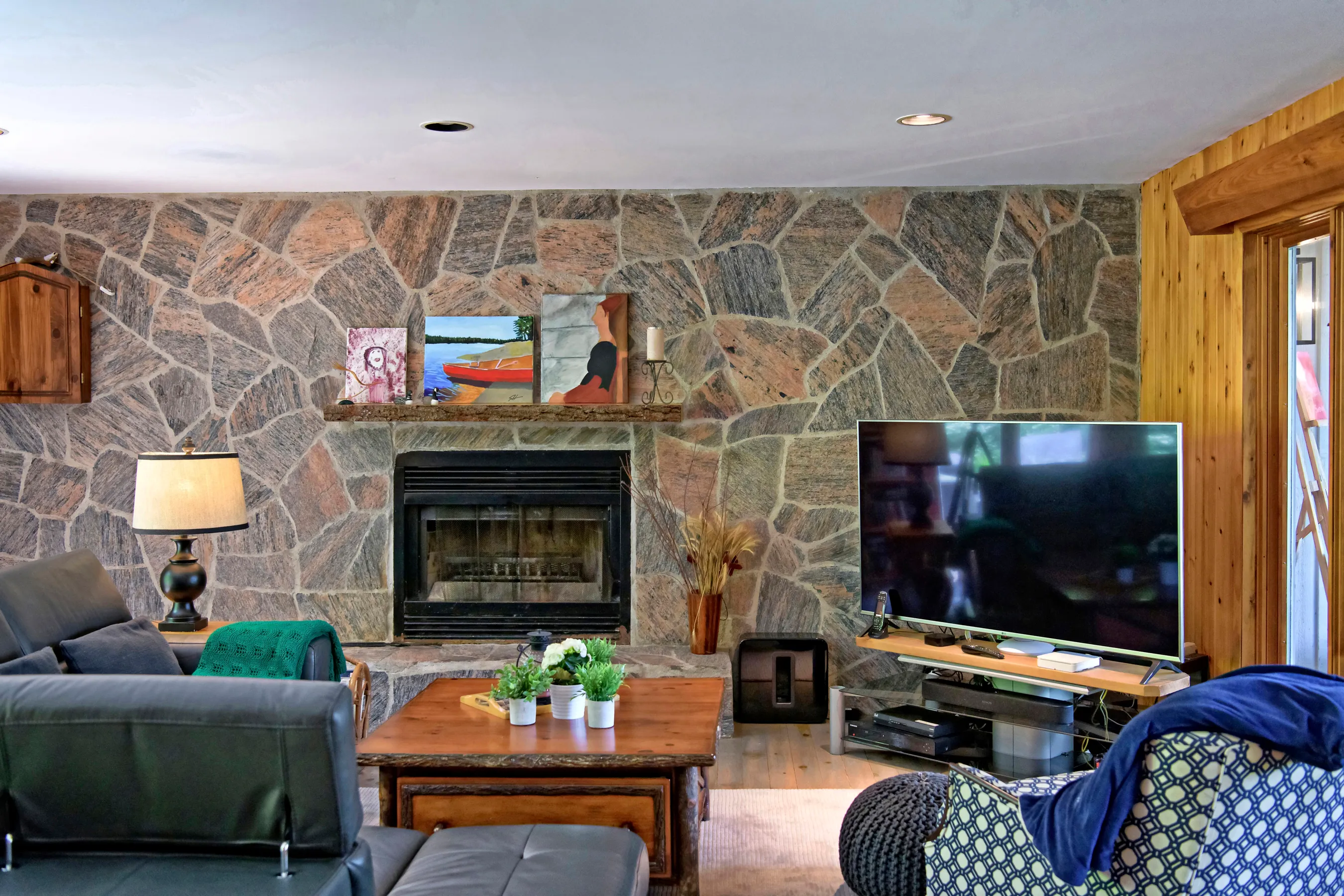 Muskoka cottage rental living room view