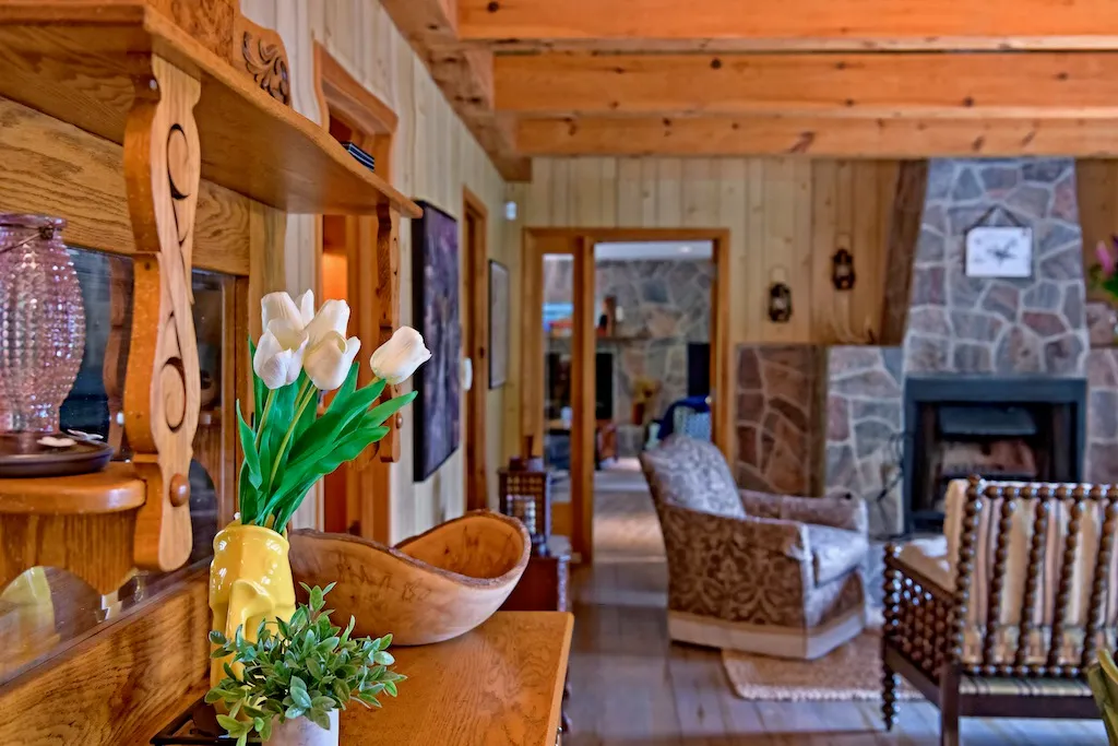 Rosseau Reflections - Muskoka Cottage - Sitting Room