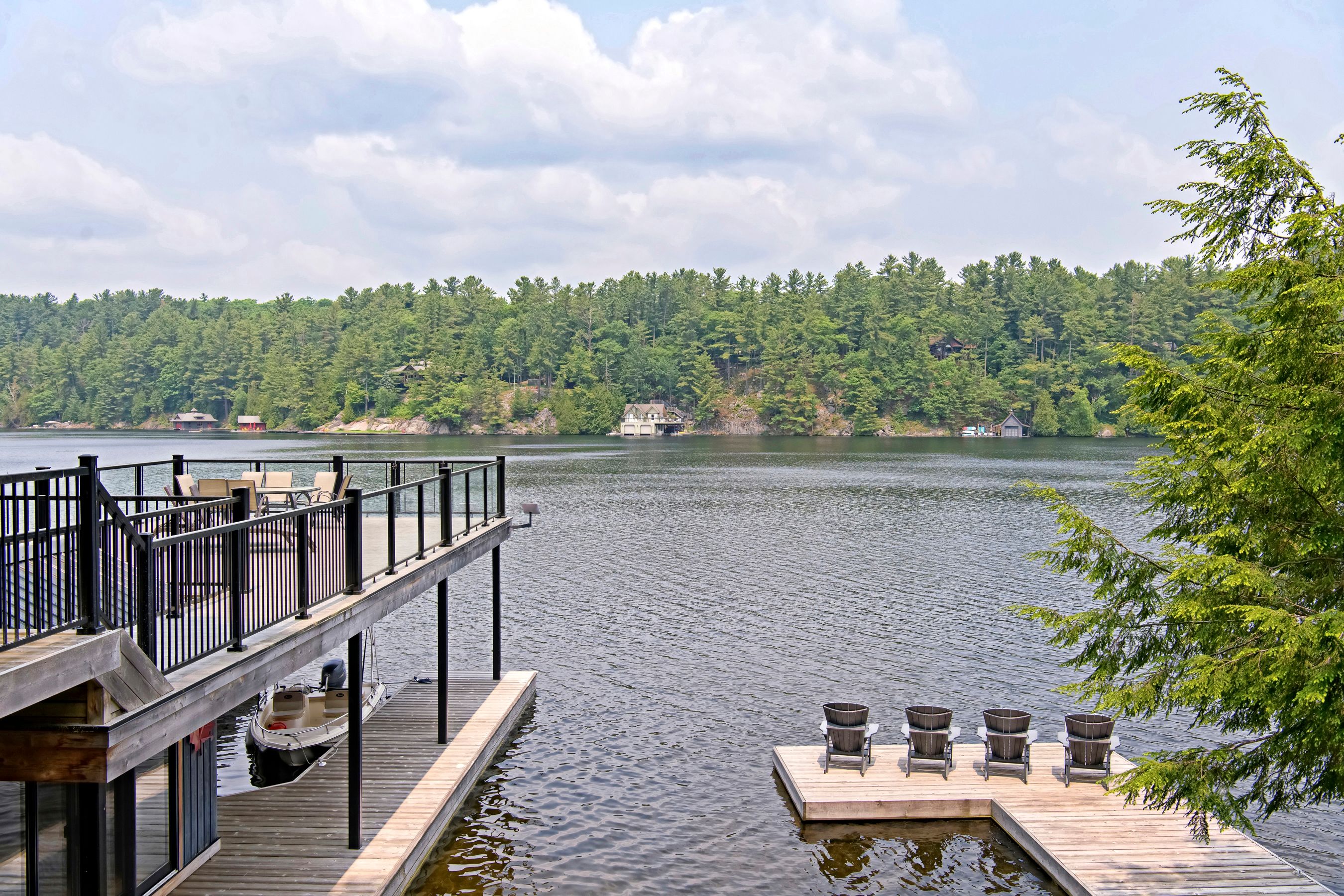 Dock, beach, fire pit, six Muskoka chairs